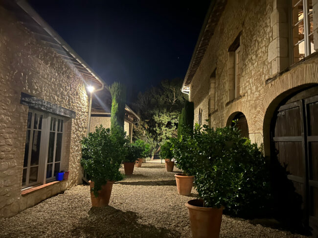 une belle maison d'hôtes de charme dans le Tarn, pour visiter la région, idéalement situé entre Albi, Gaillac et Cordes
